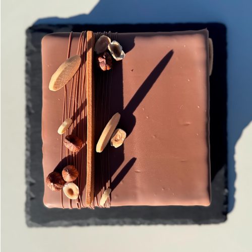 MIGNON Törökmogyoró-sóskaramell torta 9 SZELET